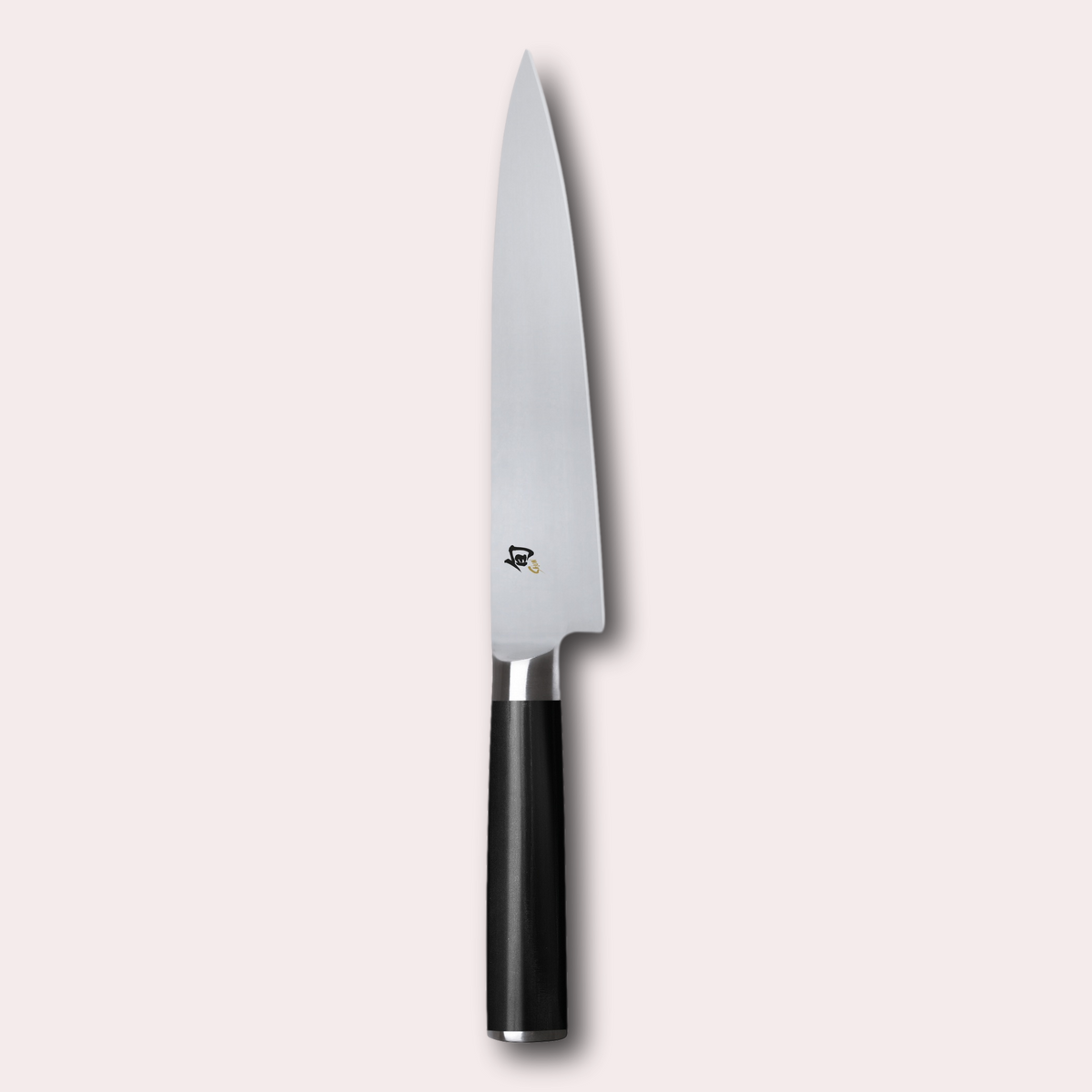 KAI Shun 18cm flexible fillet Knife , damascus blade with razor sharp edge and black pakkawood handle.