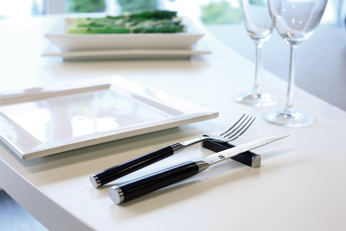 Kai Shun 2 piece knife and fork cutlery set with knife rest in presentation box