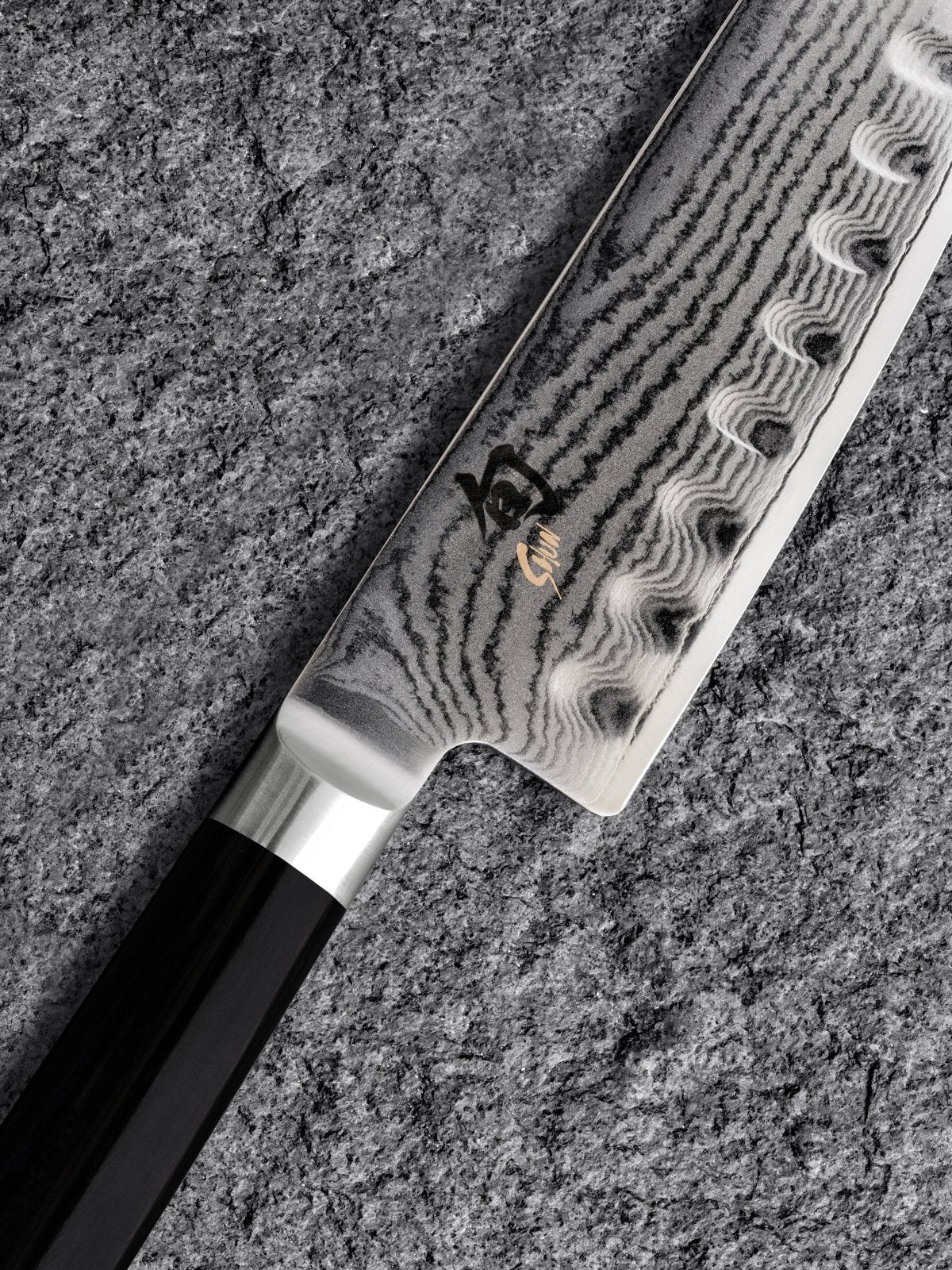 KAI Shun 23cm Scalloped Slicing Knife - KAI-DM-0720 - The Cotswold Knife Company