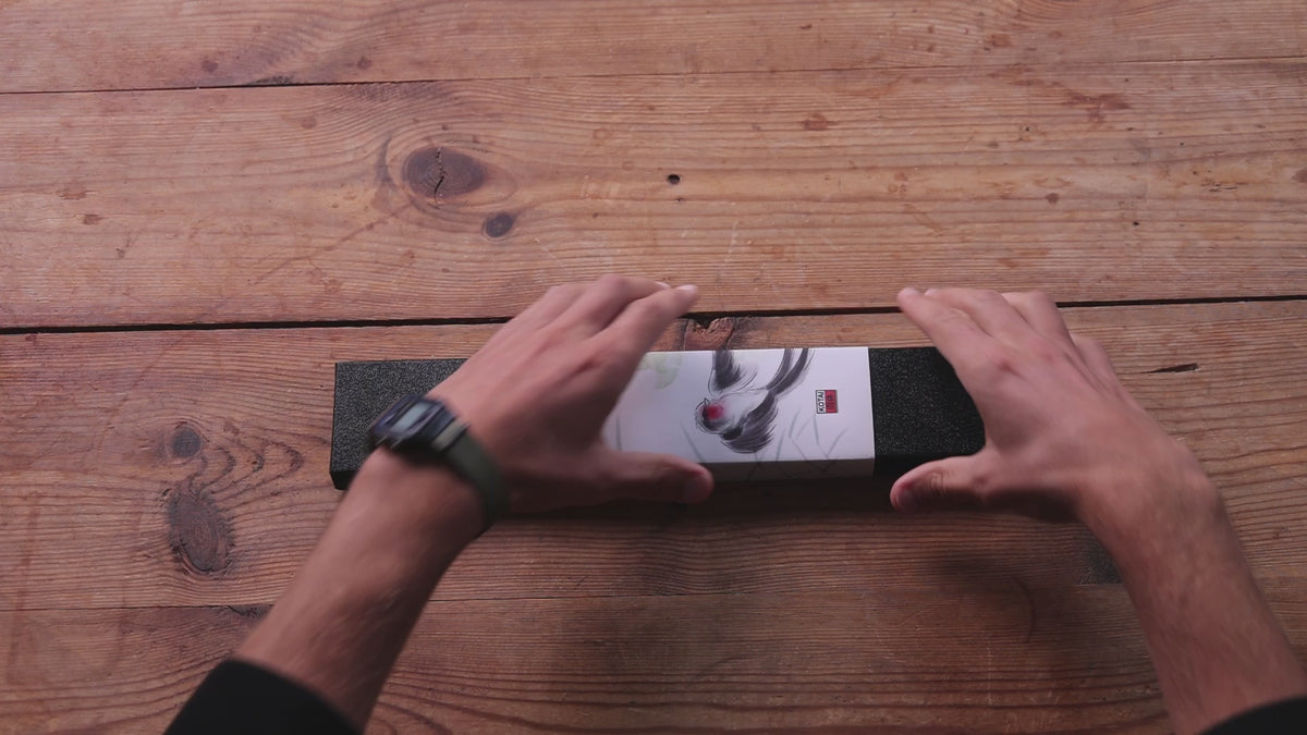 Load video: KOTAI Tsubame Bunka Santoku Knife 18cm